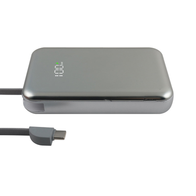 Draagbare powerbank met Li-polymer batterij / 18650 type batterij en 38.3 Gepasseerd