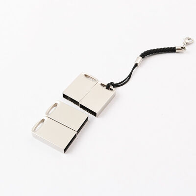 Metalen USB met sleutelhanger Metalen USB-flashstation Laserlogo Volg aangepast ontwerp