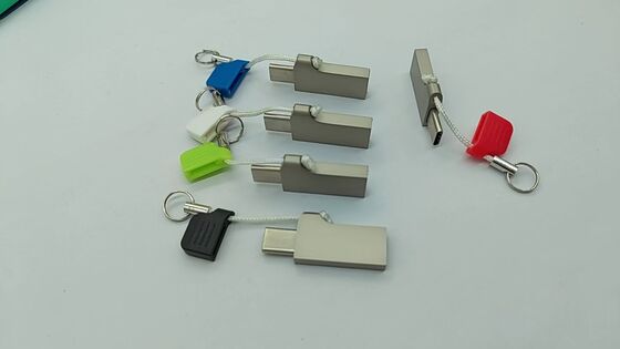Type c usb-flashdrive met usb A met metalen deksel met kleine ketting kan logo laseren en afdrukken hoge snelheid 3.2 usb en 3.1 usb