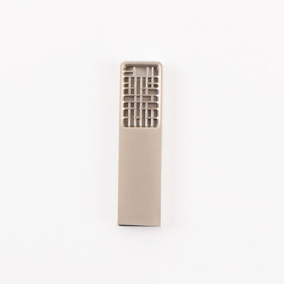 Schrijfsnelheid 2.0 Snelheid 5-10MBs Metalen USB Flash Drive Aanpasbaar USB-logo Lezen 2.0 Snelheid 8-15MBs Duurzame opslagapparaat