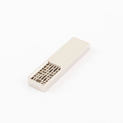 Schrijfsnelheid 2.0 Snelheid 5-10MBs Metalen USB Flash Drive Aanpasbaar USB-logo Lezen 2.0 Snelheid 8-15MBs Duurzame opslagapparaat