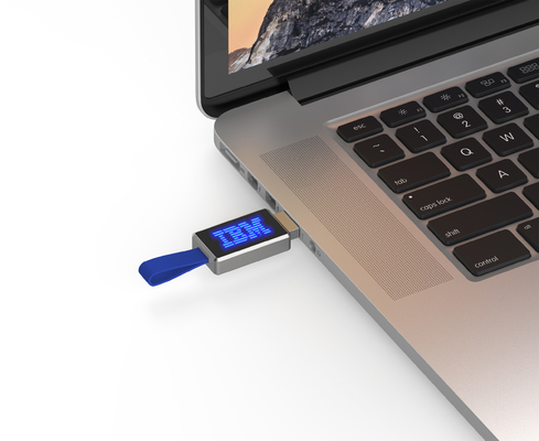 Het Geheugenstok 2,0 van metaalusb het Graveren Logo With LEIDEN Licht wanneer het Lezen bij Computer