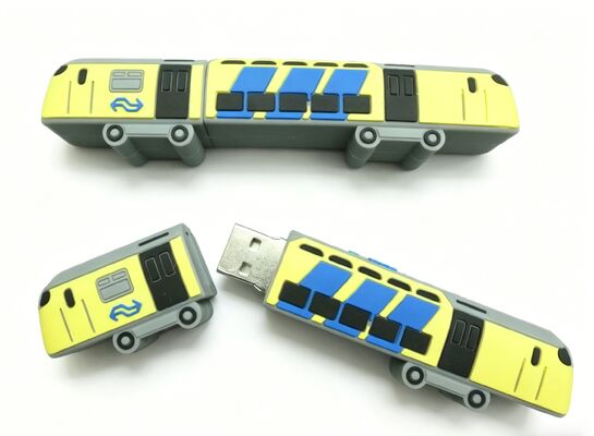 Trein in de vorm van cartoon personage pvc usb flash drive metro vorm usb flash drive