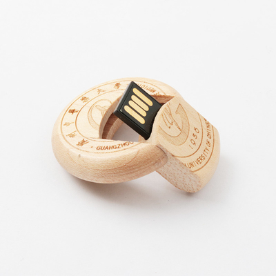 360 Drgee Draai Houten USB-flashstation 2,0 15MB/S-het In reliëf maken embleem
